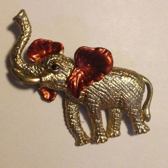 (L1) Elephant Brooch - Picture 2 of 5